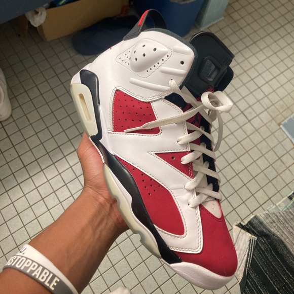 carmine 6s size 3